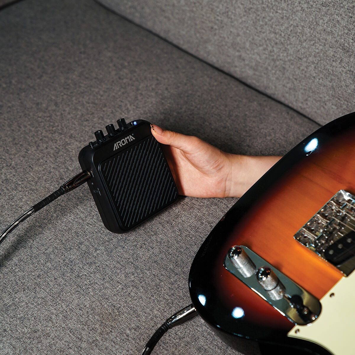 Aroma 3W Electric Guitar Belt-Clip Amplifier [AG-03N]