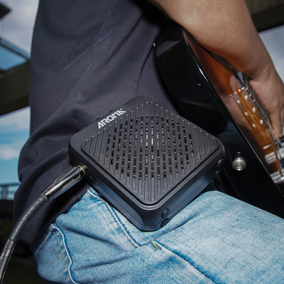 Aroma 3W Electric Guitar Belt-Clip Amplifier [AG-03N]