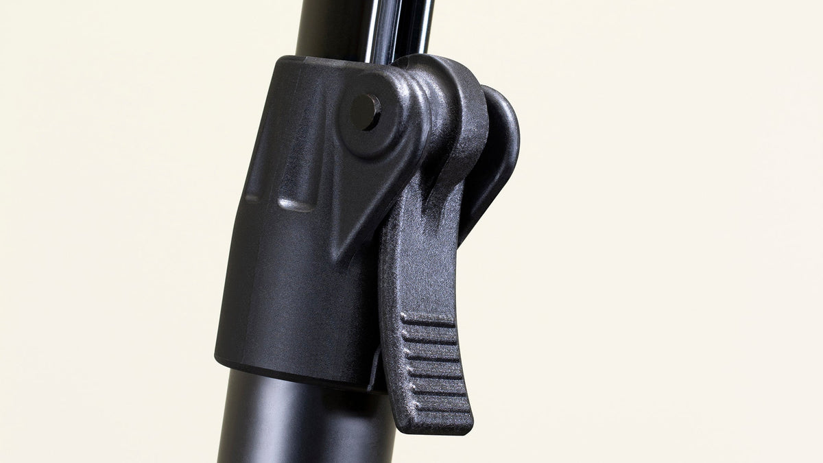 Ultimate Support GS-1000 Pro+ GS-1000 Pro+ Genesis Series Plus guitar stand w/ Locking legs, Self-Closing Yoke Security Gate
