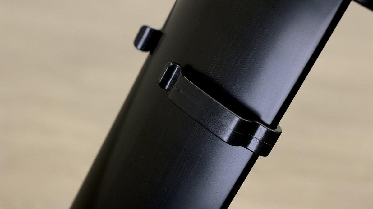 Ultimate Support VS-88B VS-88B V-Stand Pro