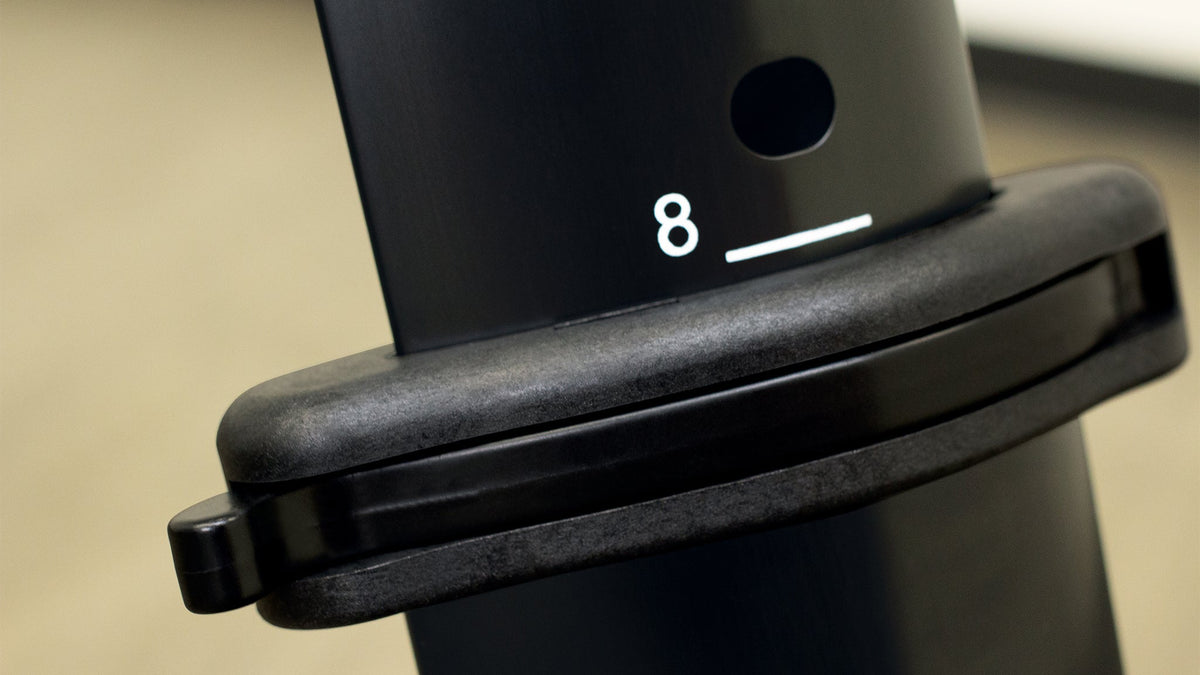 Ultimate Support VS-88B VS-88B V-Stand Pro
