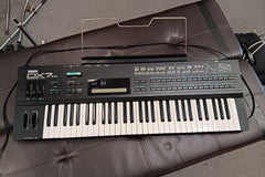 Yamaha DX7II-D Digital FM Synthesizer with Cartridge – Excellent Condition *used*