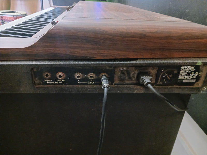 Yamaha CP-30 Vintage Analog Stage Piano – Tested & Working – With Original Case & Legs *used*