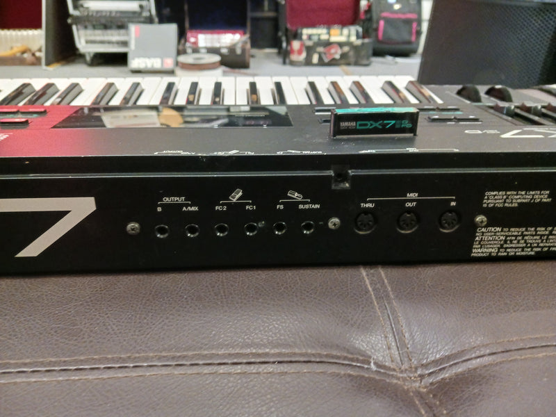 Yamaha DX7II-D Digital FM Synthesizer with Cartridge – Excellent Condition *used*