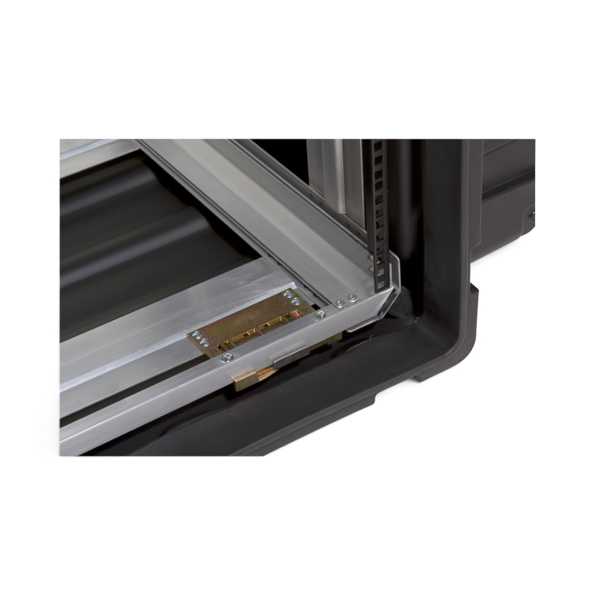 SKB 3RR-14U24-25B 14U Removable Shock Rack 24